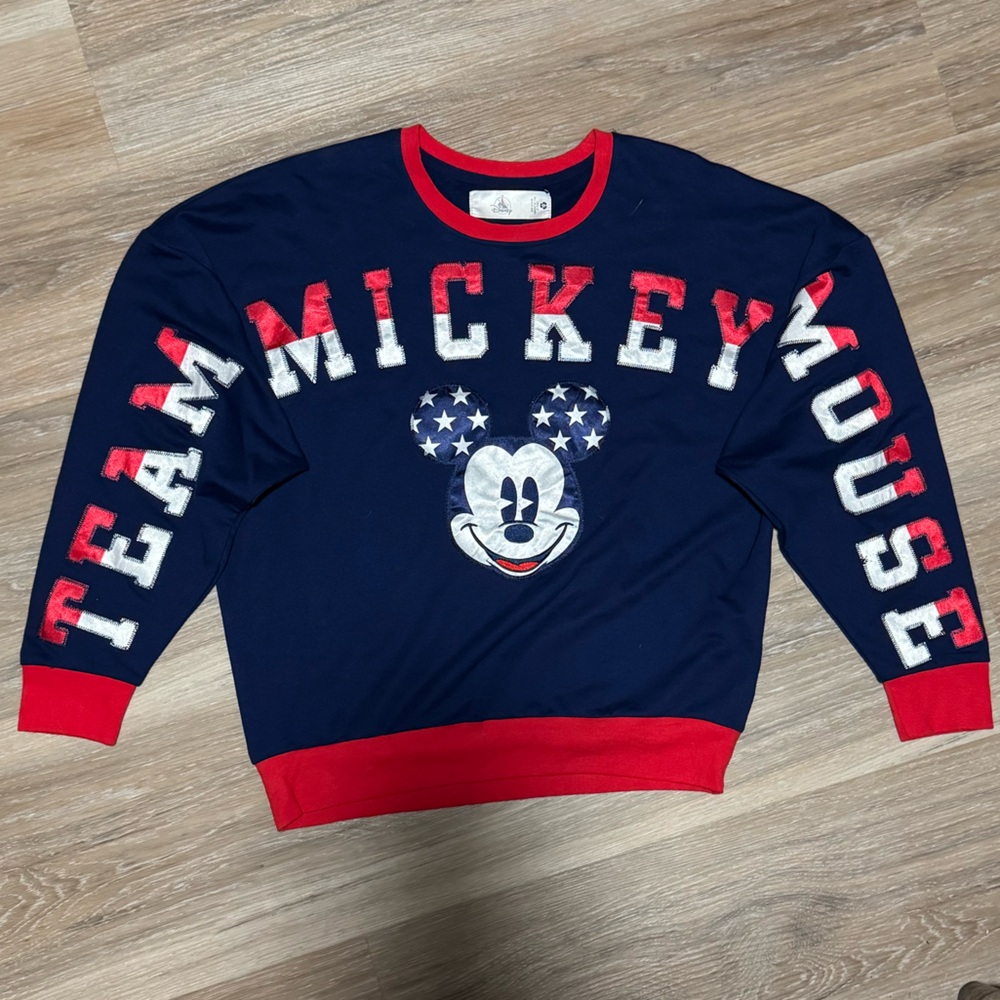 Disney Mickey red white and blue patriotic Fourth of July crewneck size small